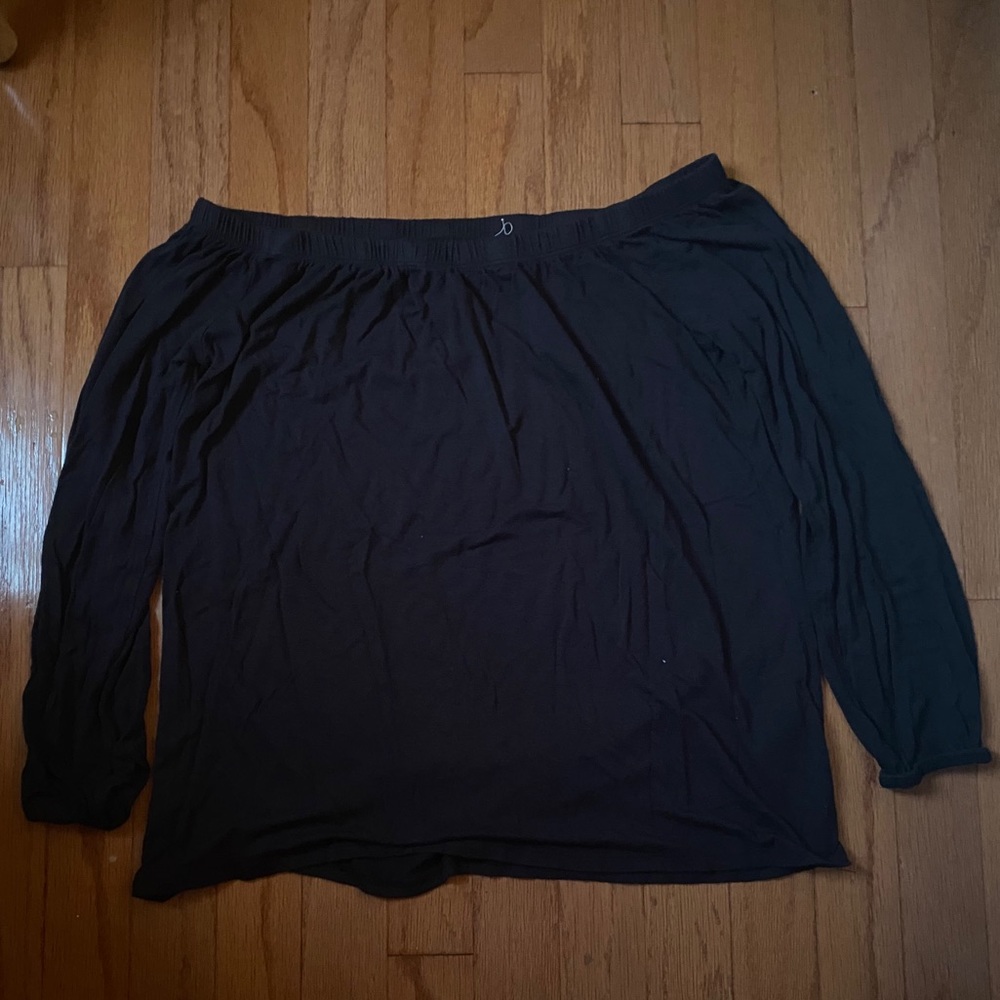 Black off-shoulder long sleeve